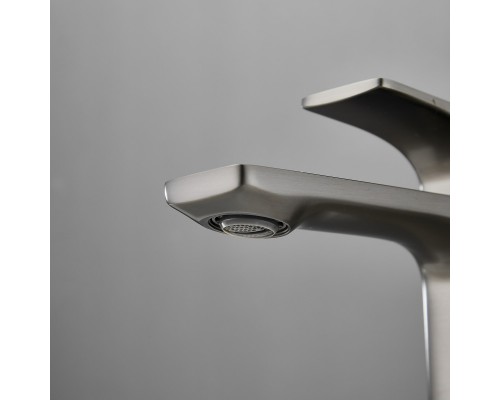 Смеситель для раковины BELZ B10709-3, оружейная сталь