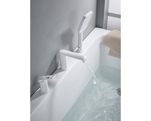 Смеситель на борт ванны Shevanik S4812C, белый