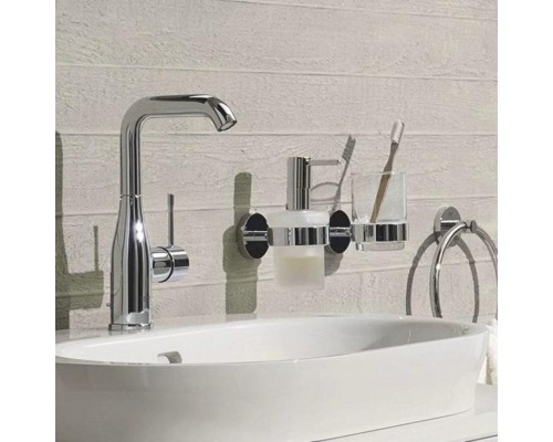 Смеситель Grohe Essence New 23463001 для раковины Смеситель Grohe Essence New 23463001 для раковины