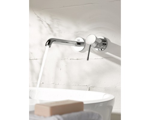 Смеситель Grohe Essence New 19967001 для раковины
