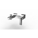 Смеситель Bravat Iceberg F676110C-B-RUS для ванны, короткий излив, с душевым гарнитуром, хром Смеситель Bravat Iceberg F676110C-B-RUS для ванны, короткий излив, с душевым гарнитуром, хром