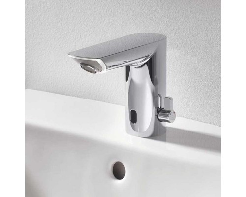 Смеситель Grohe Bau Cosmopolitan E 36453000 для раковины, с инфракрасным управлением, с адаптером