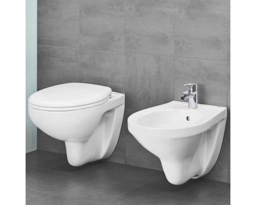 Подвесной унитаз Grohe Bau Ceramic 39351000, безободковый, крышка микролифт