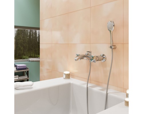 Смеситель для ванны MIXLINE ML11-01 (530474) Смеситель для ванны MIXLINE ML11-01 (530474)