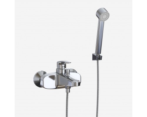 Смеситель для ванны MIXLINE ML03-01 (522141) Смеситель для ванны MIXLINE ML03-01 (522141)