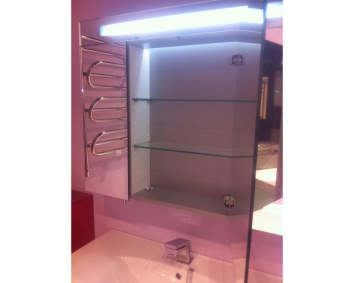Зеркальный шкаф 110x75 см светло-серый глянец Verona Susan SU608G21