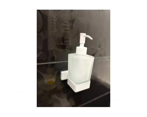 Дозатор жидкого мыла настенный Ganzer GZ88027-F белый