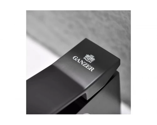 Смеситель для умывальника из латуни Ganzer GZ05111-Q графит