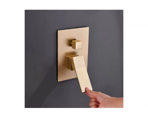 Встраиваемая душевая система из латуни с тропическим душем Ganzer  GZ05165-S матовое золото