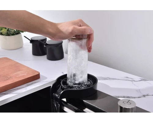 Кухонная мойка Art Decco Elegant Flow AEF116846, 68 см, со смесителем и дозатором, нержавеющая сталь, PVD графит