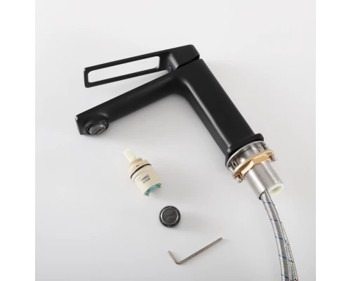 Смеситель для раковины Gid Niagara L057-BM-K L057BMK черный матовый