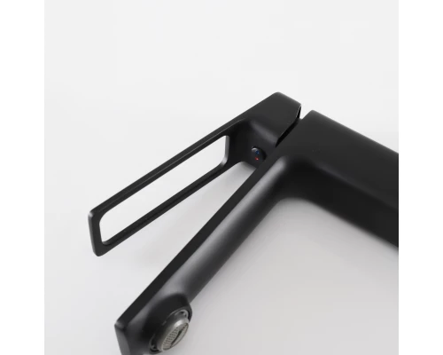 Смеситель для раковины Gid Niagara L057-BM-K L057BMK черный матовый