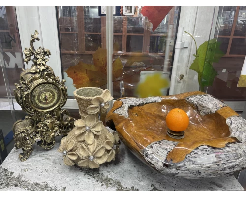 Раковина из дерева и полимеров