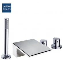 Термостатический смеситель на борт ванны однорычажный с каскадным изливом и душевым комлектом  TZAR 