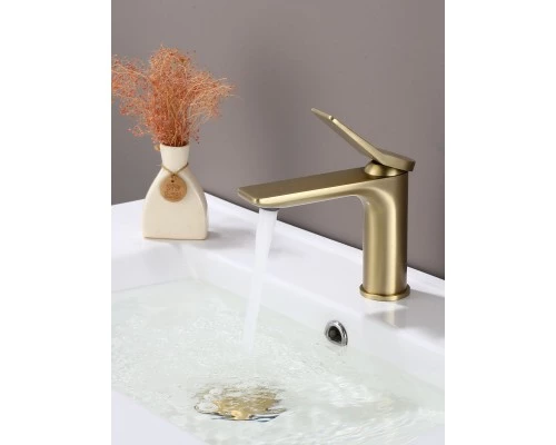 Смеситель для раковины в ванную низкий из латуни WaterHouse (матовое золото)