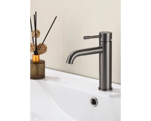 Смеситель для раковины в ванную низкий из латуни WaterHouse (графит)