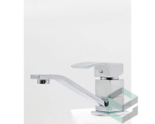 Смеситель для раковины и умывальника из латуни с поворотным изливом Ganzer GZ25013 хром