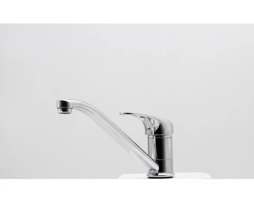 Смеситель для кухни из латуни с поворотным изливом GZ08022 от бренда Ganzer