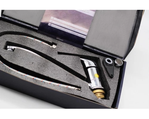 Смеситель для кухни из латуни с поворотным изливом GZ08022 от бренда Ganzer