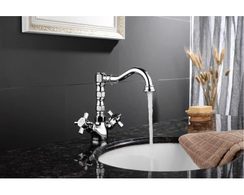 Смеситель для раковины из латуни Ganzer GZ15013 с поворотным изливом