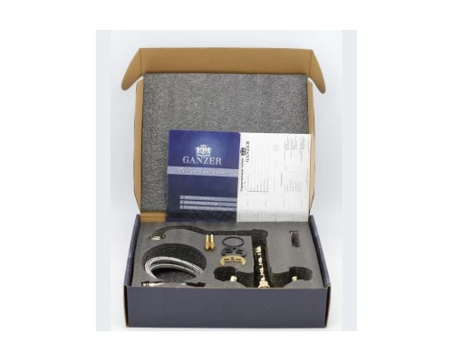 Cмеситель для кухни из латуни с поворотным изливом в стиле ретро Ganzer GZ15022-E цветом золото