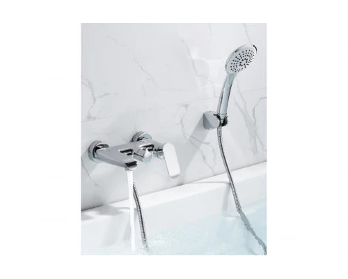 Смеситель для ванны и душа из латуни с лейкой и шлангом GANZER GZ22032 цвет хром