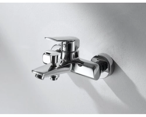 Смеситель Bravat Real F6121179CP-01 для ванны и душа