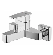 Смеситель Bravat Riffle F672106C-01 для ванны, короткий излив