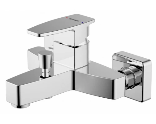 Смеситель Bravat Riffle F672106C-01 для ванны, короткий излив