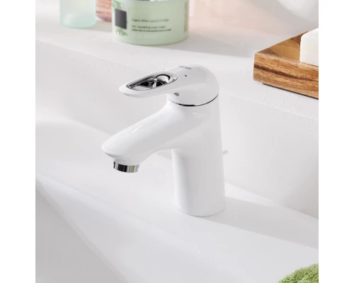 Смеситель Grohe Eurostyle New 33558LS3 для раковины, белый