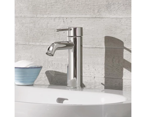 Смеситель Grohe Essence New 23590001 для раковины, хром