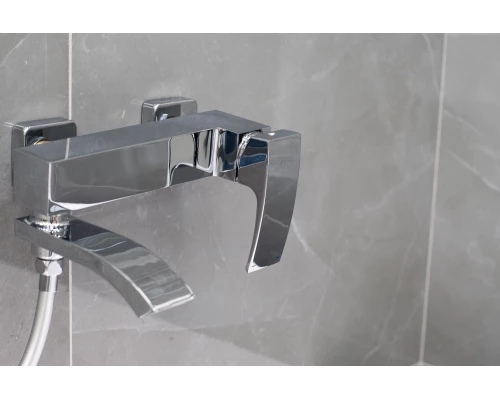 10.006 Смеситель для ванны