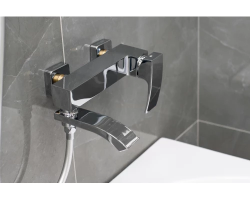 10.006 Смеситель для ванны