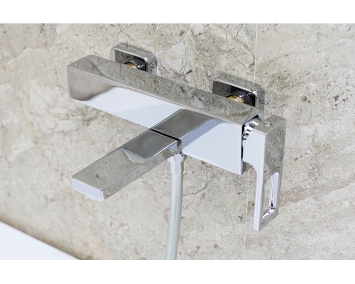 11.006 Смеситель для ванны