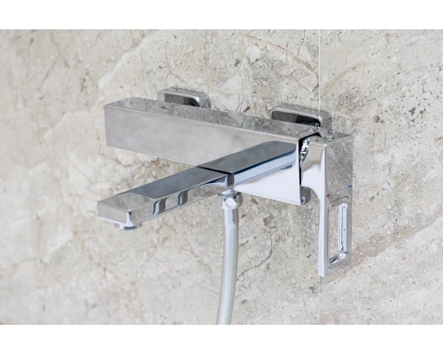 11.006 Смеситель для ванны