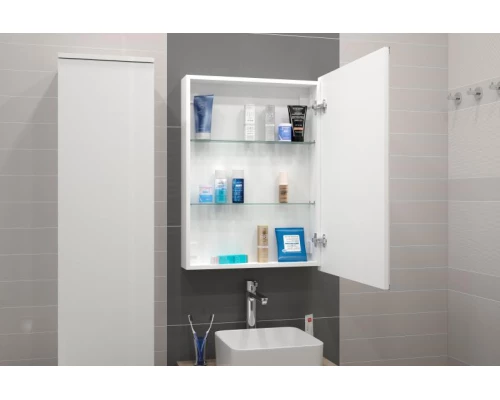 Зеркальный шкаф Misty Алюр - 600х800 правый LED с розеткой МВК005