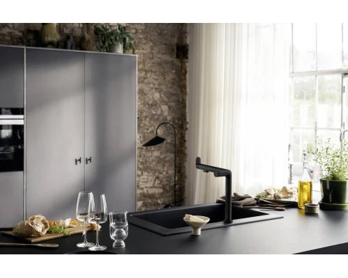 Смеситель Hansgrohe Aqittura M91 для кухонной мойки с подключением к фильтру, черный матовый, 76804670