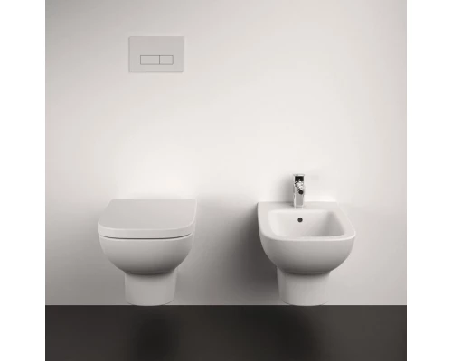 Подвесной унитаз безободковый Ideal Standard i.life A, T471701