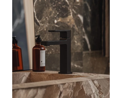 Смеситель для умывальника OMNIRES BARETTI BA7810BL (черный BLM)