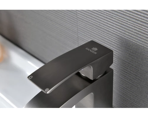 44111-Q Смеситель од. для раковины (ГРАФИТ) GANZER (10/1шт)