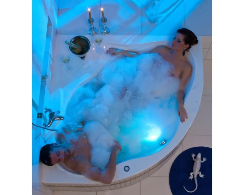 Акриловая ванна NewDay PU PLUS 150x150 Ravak C681000000