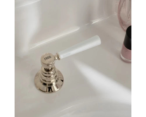 Смеситель для раковины с донным клапаном Jacob Delafon Cleo 1889 E24305-BGG