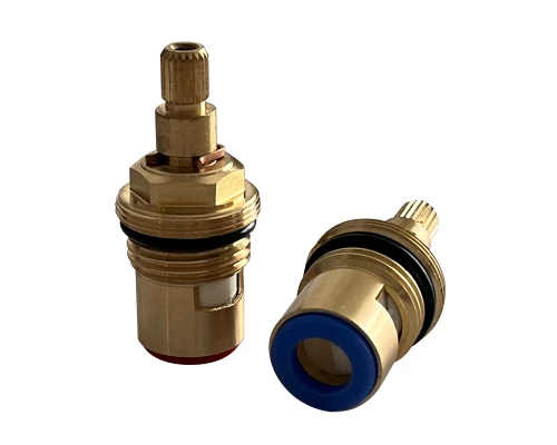 Кран-букса с керамическими прокладками, поворот 180 гр., холодная, блистер. LEMARK