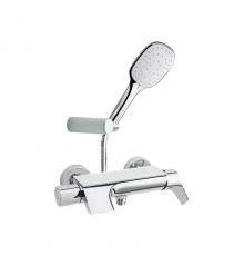 Смеситель для ванны наружнего монтажа однорычажный с душевым комплектом и каскадным изливом URBAN CH